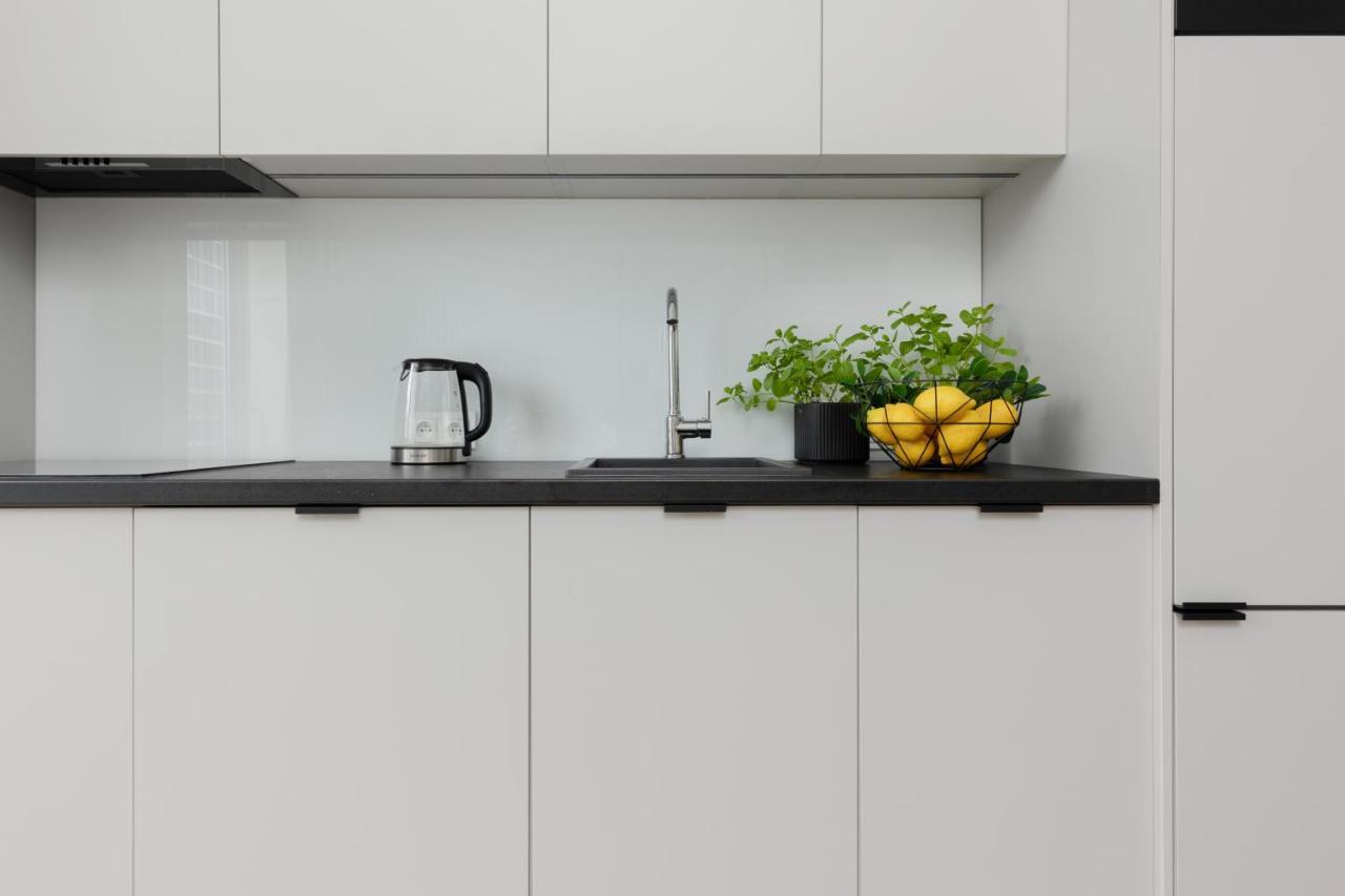 Spacious Apartment With Panoramic View Of Warsaw By Noclegi Renters Esterno foto
