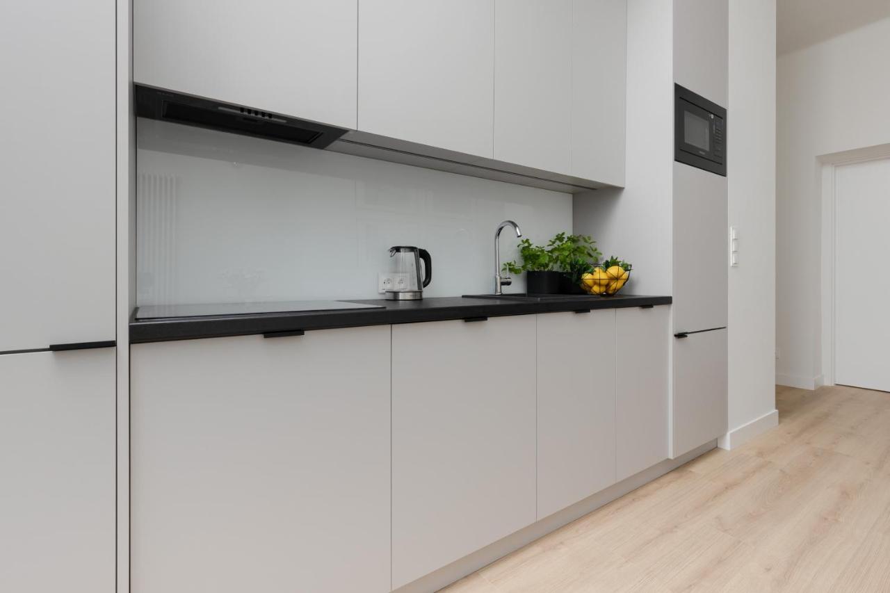 Spacious Apartment With Panoramic View Of Warsaw By Noclegi Renters Esterno foto